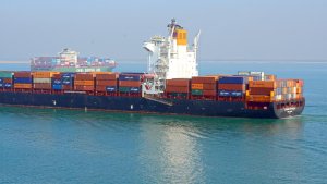 Containerschiffe im Roten Meer. | picture alliance / ROPI